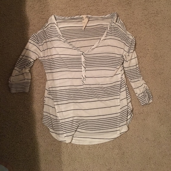 Blu Pepper Tops - Buckle v neck buttoned super soft top