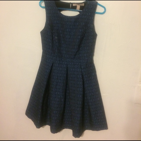 Banquet dress - Picture 2 of 4