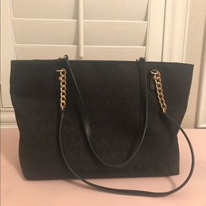 ❗️JUST REDUCED❗️Black on black Michael Kors purse.