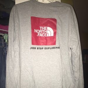 Men's Never worn North Face shirt