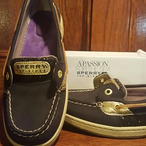 Sperry Top - Sider