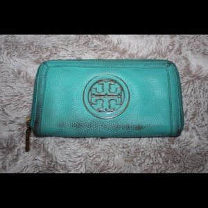 Tory Burch Amanda Continental Zip Wallet