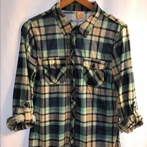 Button down top. Size med. nwt