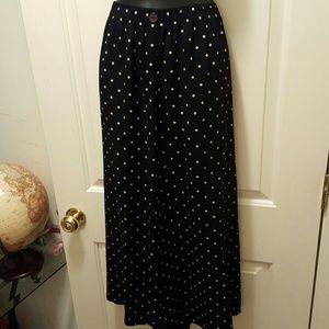 Vintage-Inspired Black full midi Skirt