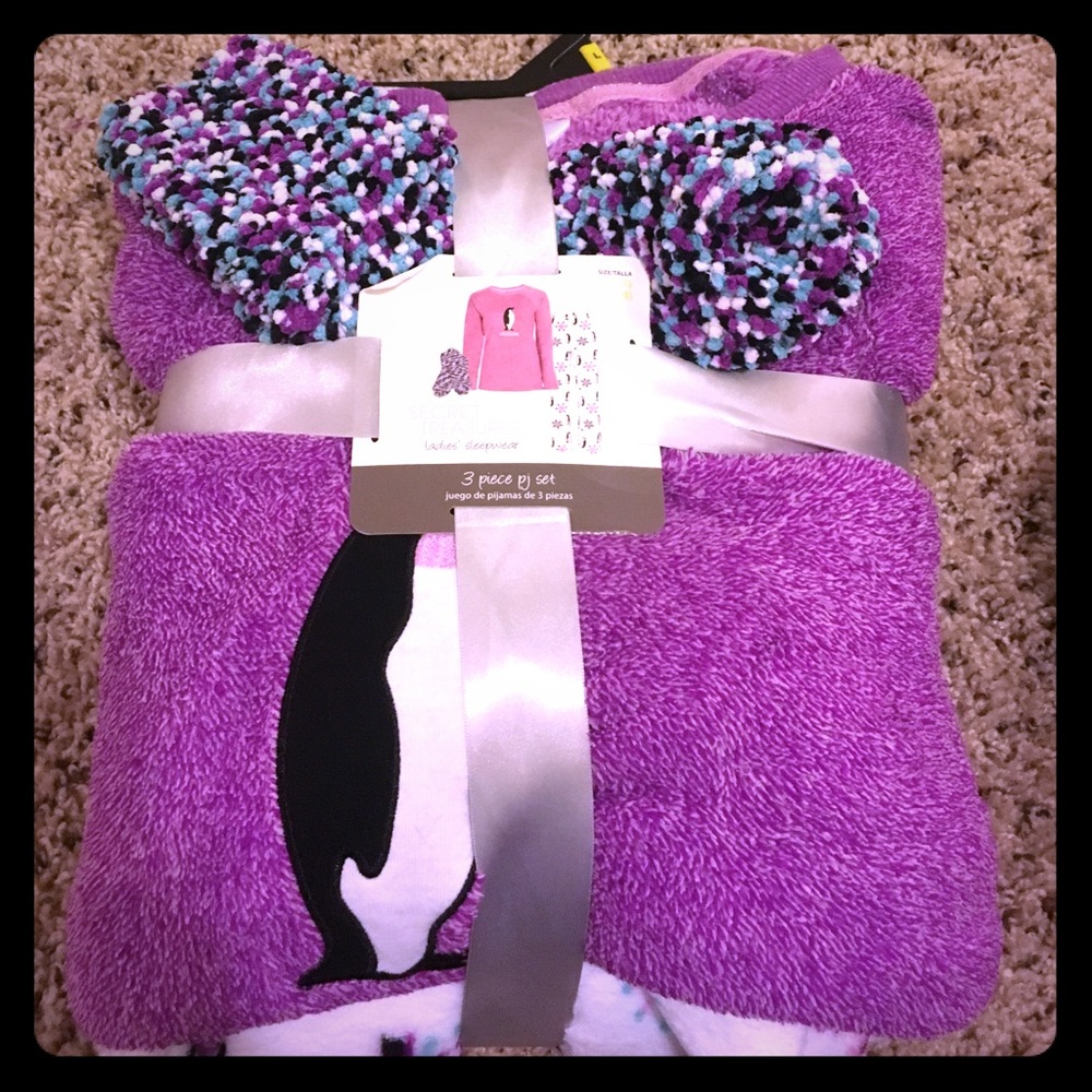 Secret Treasures 3 piece pajama set