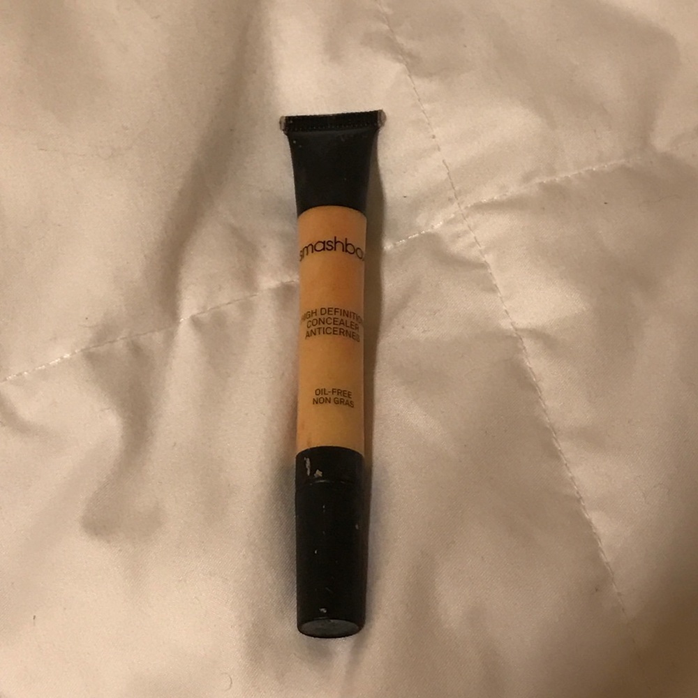 Smashbox concealer ❤️ in fair/light