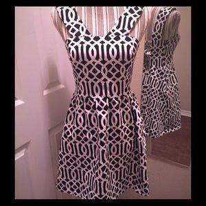 PRICE⬇ Mud-Pie B&W Skater Dress