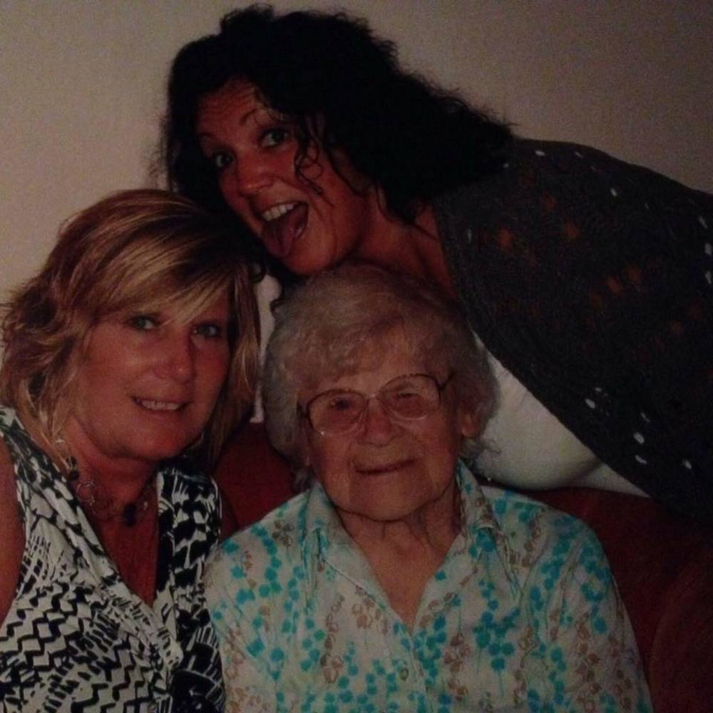 Meet your Posher, Teresa