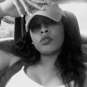 Meet your Posher, Adrianna