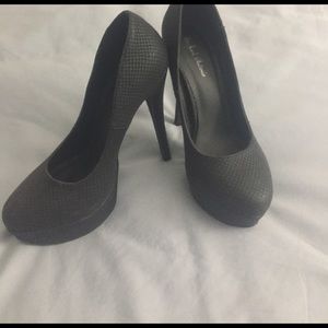 Sexy Michael Antonio snake skin heels