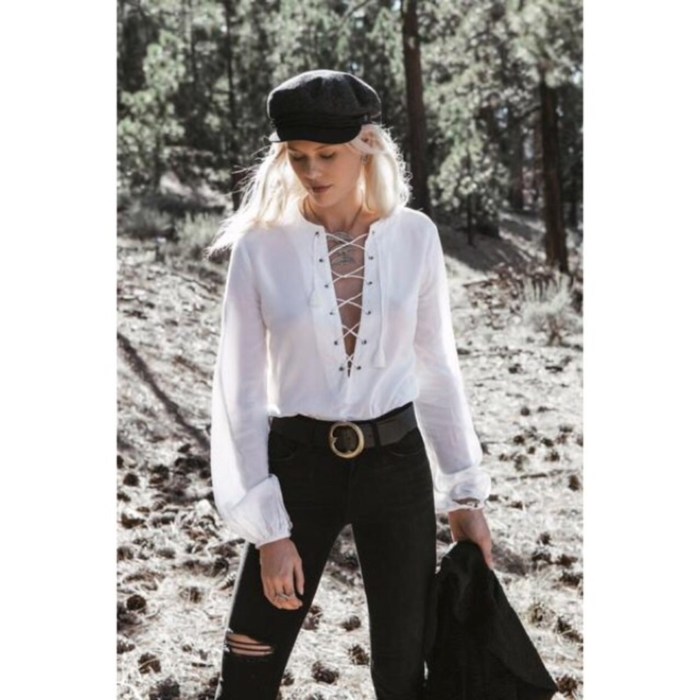 🌹85🌹FAITHFULL THE BRAND lace up top