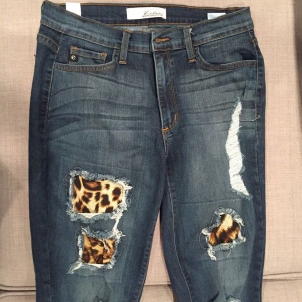 Size 25 cheetah distressed jeans!