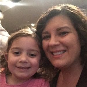 Meet your Posher, Lori