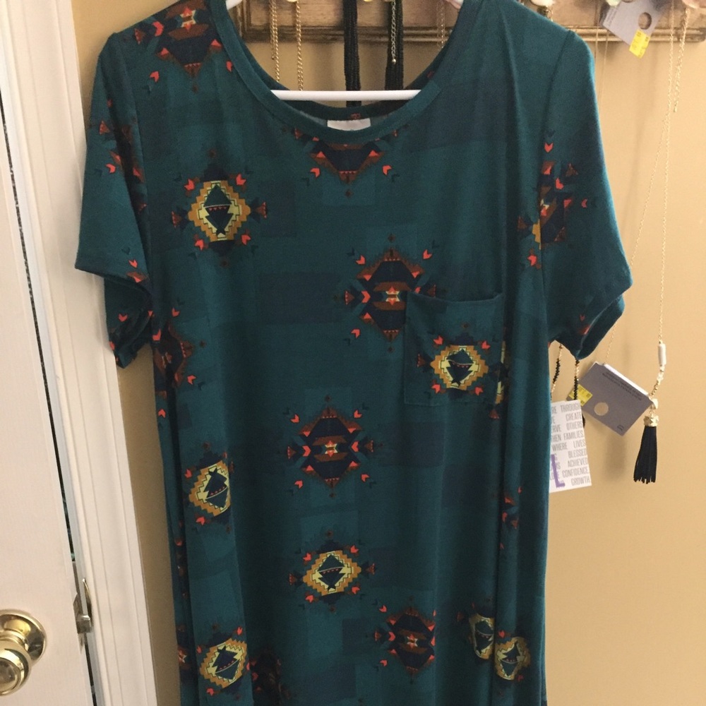 Lularoe Carly size large