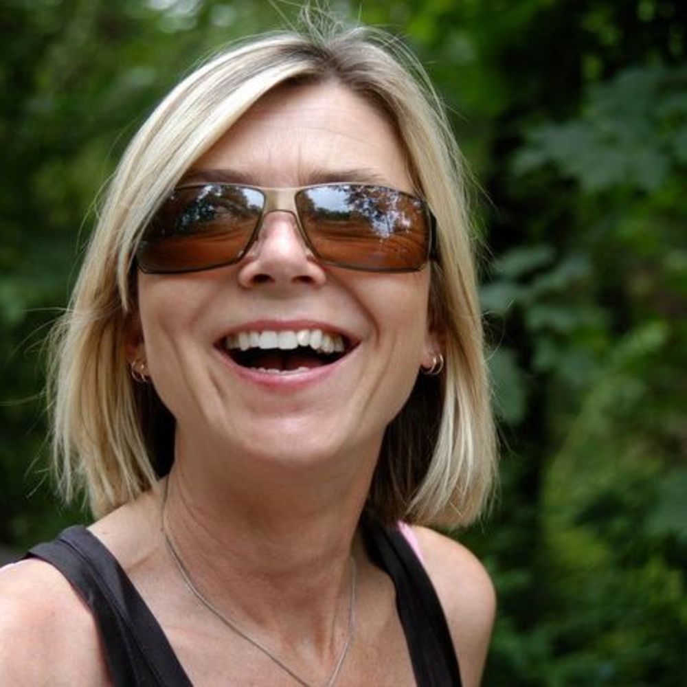 Meet your Posher, Lena