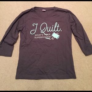 V Neck T "I Quilt"