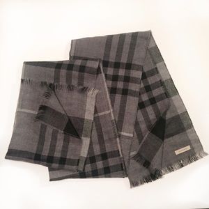 Burberry Giant Check Scarf