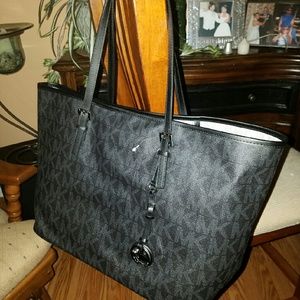 Michael Kors Large Jet Set Travel Tote
