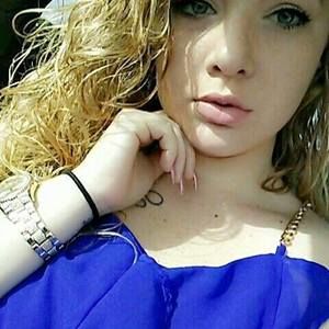 Meet your Posher, Chanel