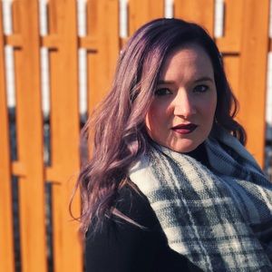 Meet your Posher, Danielle