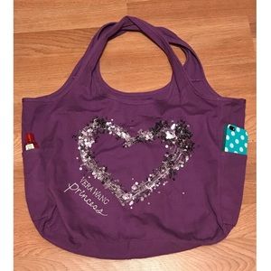 Vera Wang beach tote