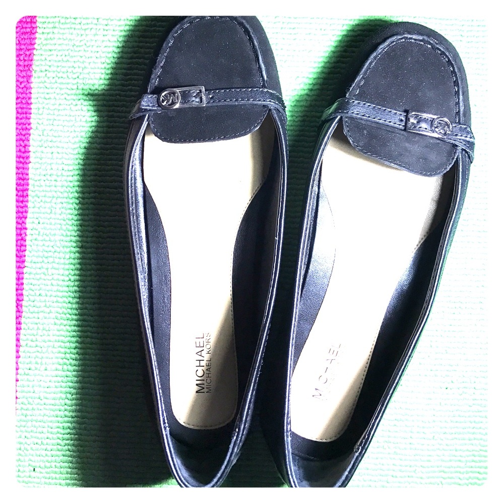 Michael KORS  Black Flat pumps GOOD AS NEW
