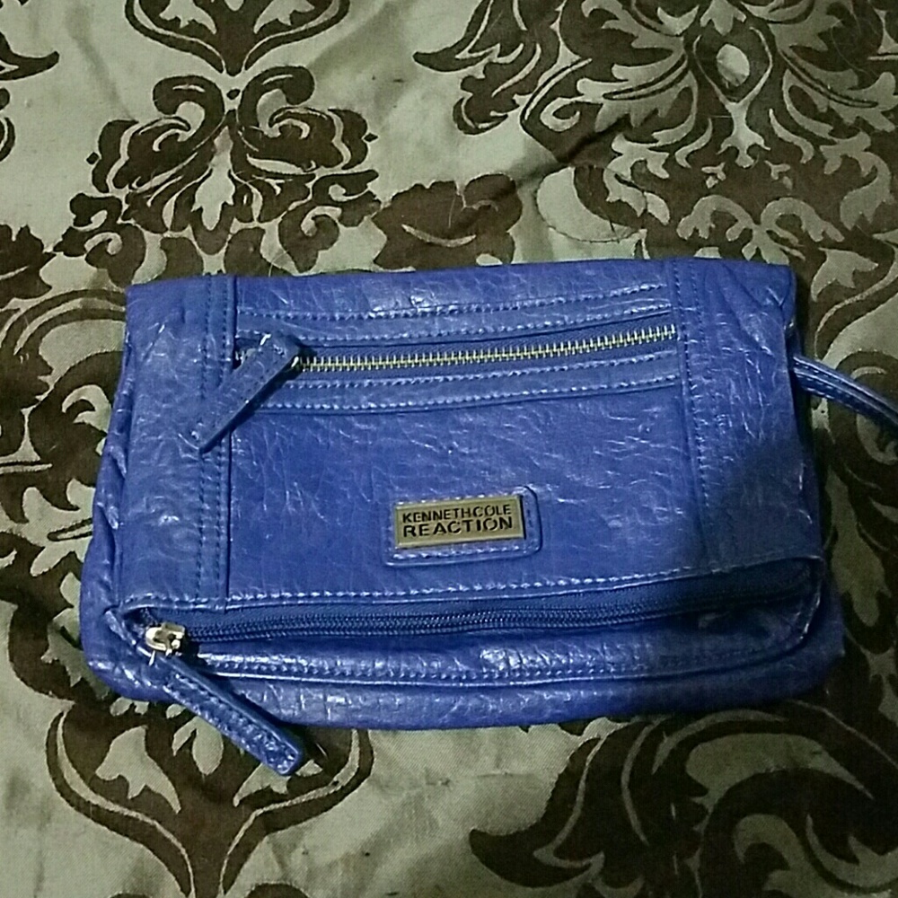 Kenneth Cole wristlet