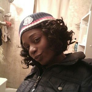 Meet your Posher, Latoya