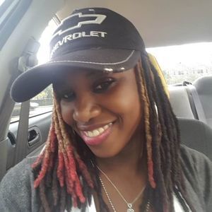 Meet your Posher, Anniesia