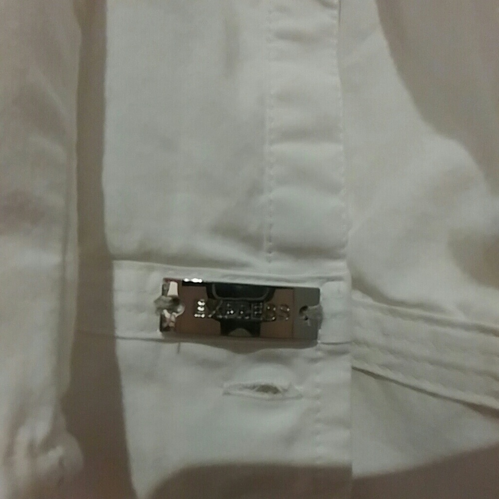 Clothe - Picture 2 of 3