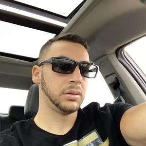 Meet your Posher, Rovi