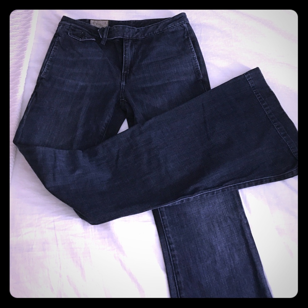 Wide leg, long jeans