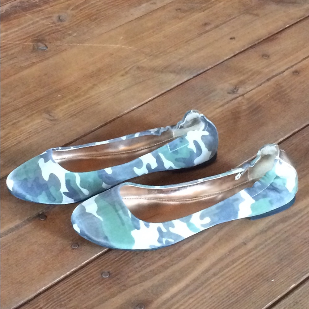 Camo flats