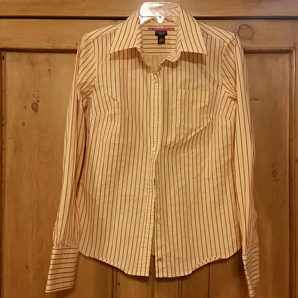 AE outfitters Classy blouse!
