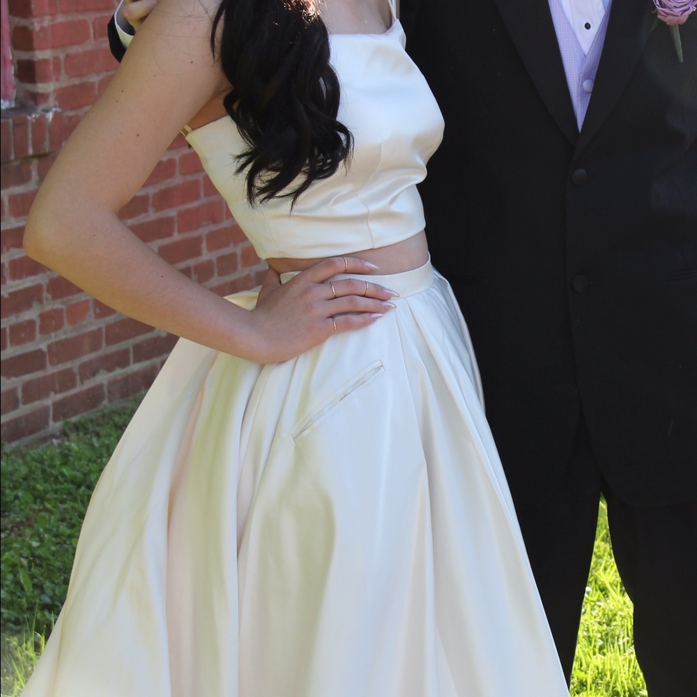 Sherri Hill Prom Dress