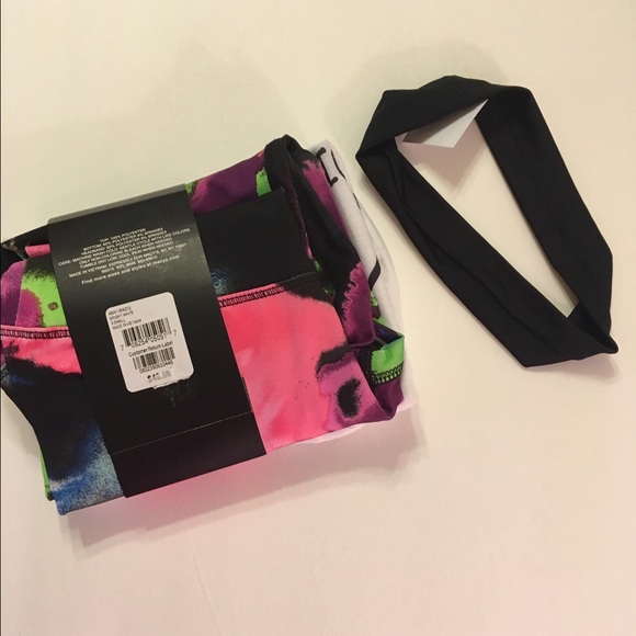 Last One!!🎯 XS 3 Piece Workout/ Lounge Set! - Picture 3 of 4