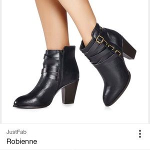 Black bootie, so cutie 😆JustFab style Robienne