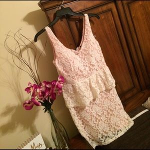 Peplum lace fitted dress