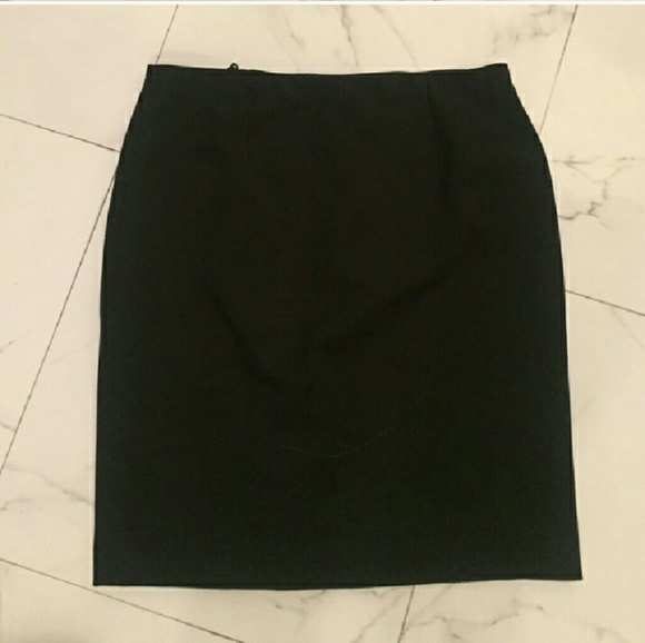 Ann Taylor zipper front skirt - Picture 2 of 4