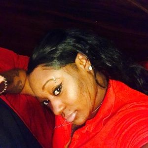 Meet your Posher, Zikela