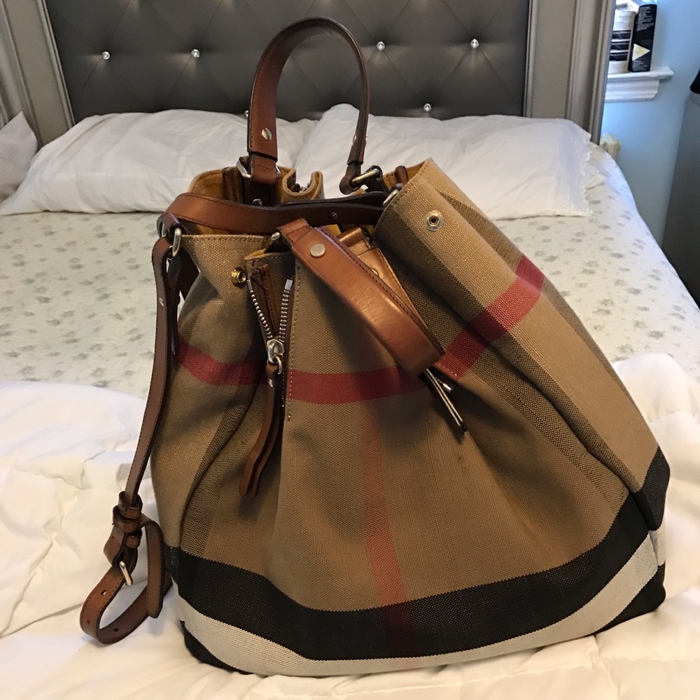Barely used, authentic Burberry bag, see photos
