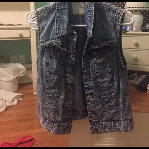 Acid wash denim vest