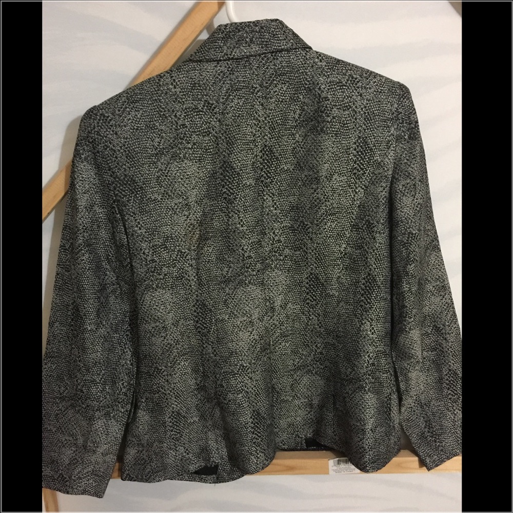 This appears to be a nylon snake skin type pattern