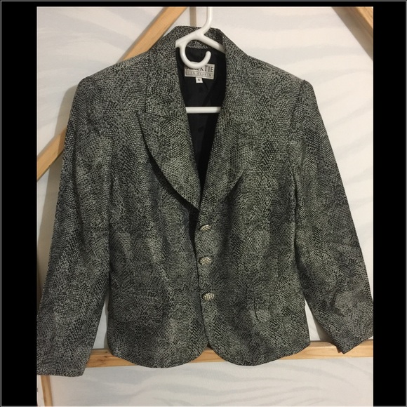 This appears to be a nylon snake skin type pattern - Picture 3 of 3