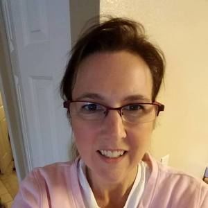 Meet your Posher, Leslie