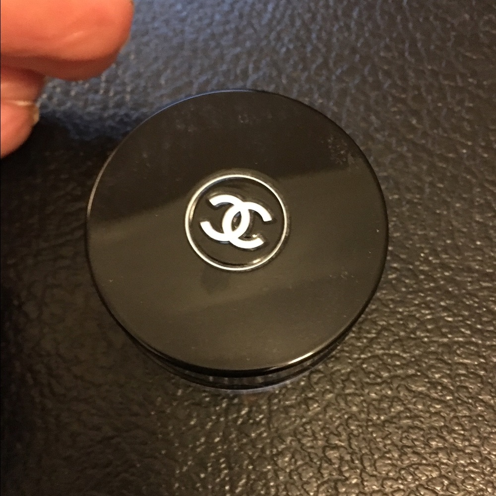 Set of 2 Luxury eyeshadow pots Chanel/Chantecaille