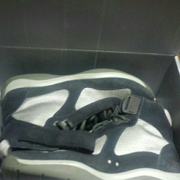 rare HIGH TOP SUEDE Prada sneaker - Picture 3 of 4