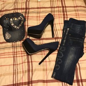 Qupid ⚫️Black 🔵Blue 💛gold heels