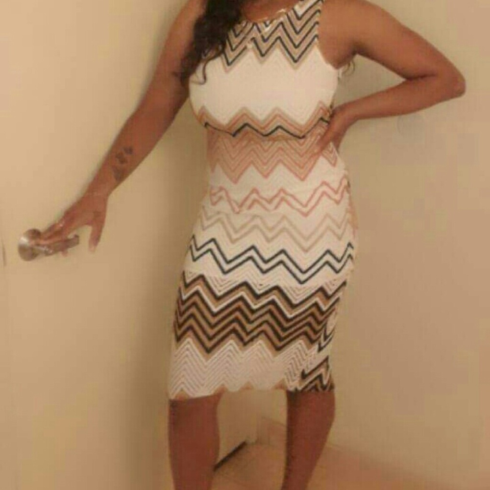 Only worn dress one time & it's in great condition