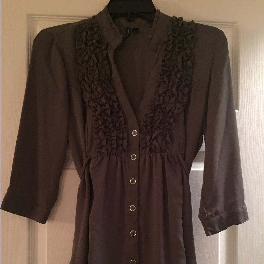 Love & Haight 3-quarter sleeve dress shirt.